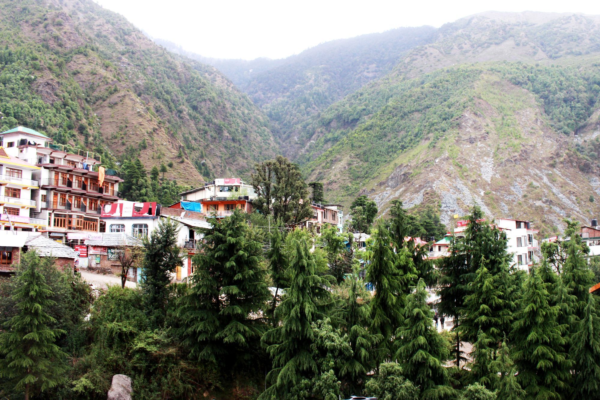 Treebo Akashdeep Hotel Dharamshala Exterior photo